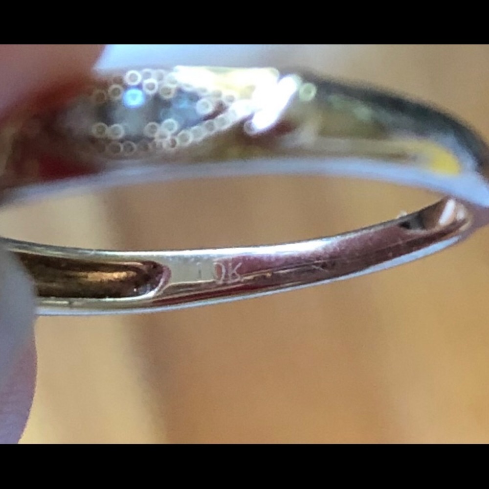 Flash sale 🌺Beautiful 10k Rose gold diamond band🌺 PRICE FIRM - Picture 8 of 8
